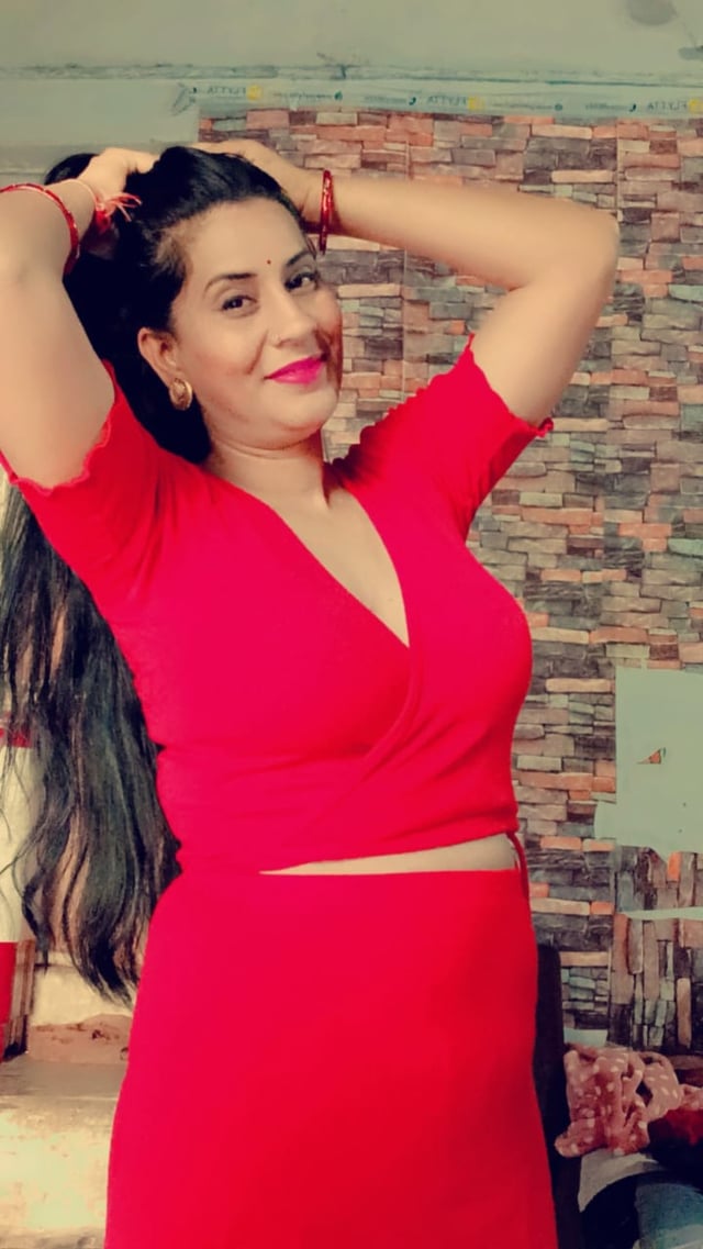 dancing live